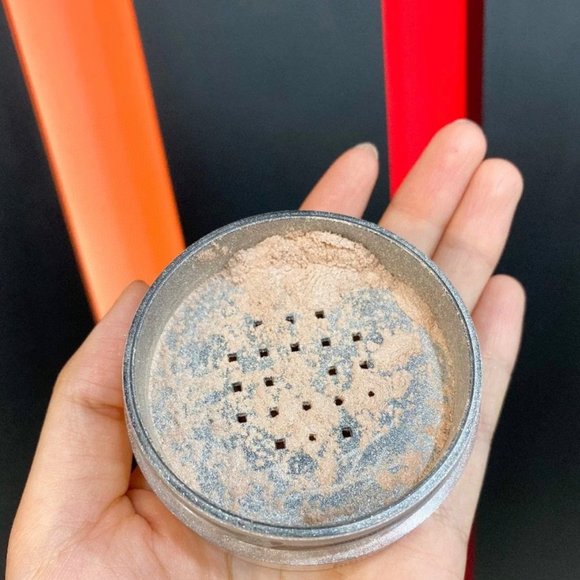 BNIB!!! MAC. IRIDESCENT HIGHLIGHTER / LOOSE POWDER - Silver Dusk - Picture 2 of 6